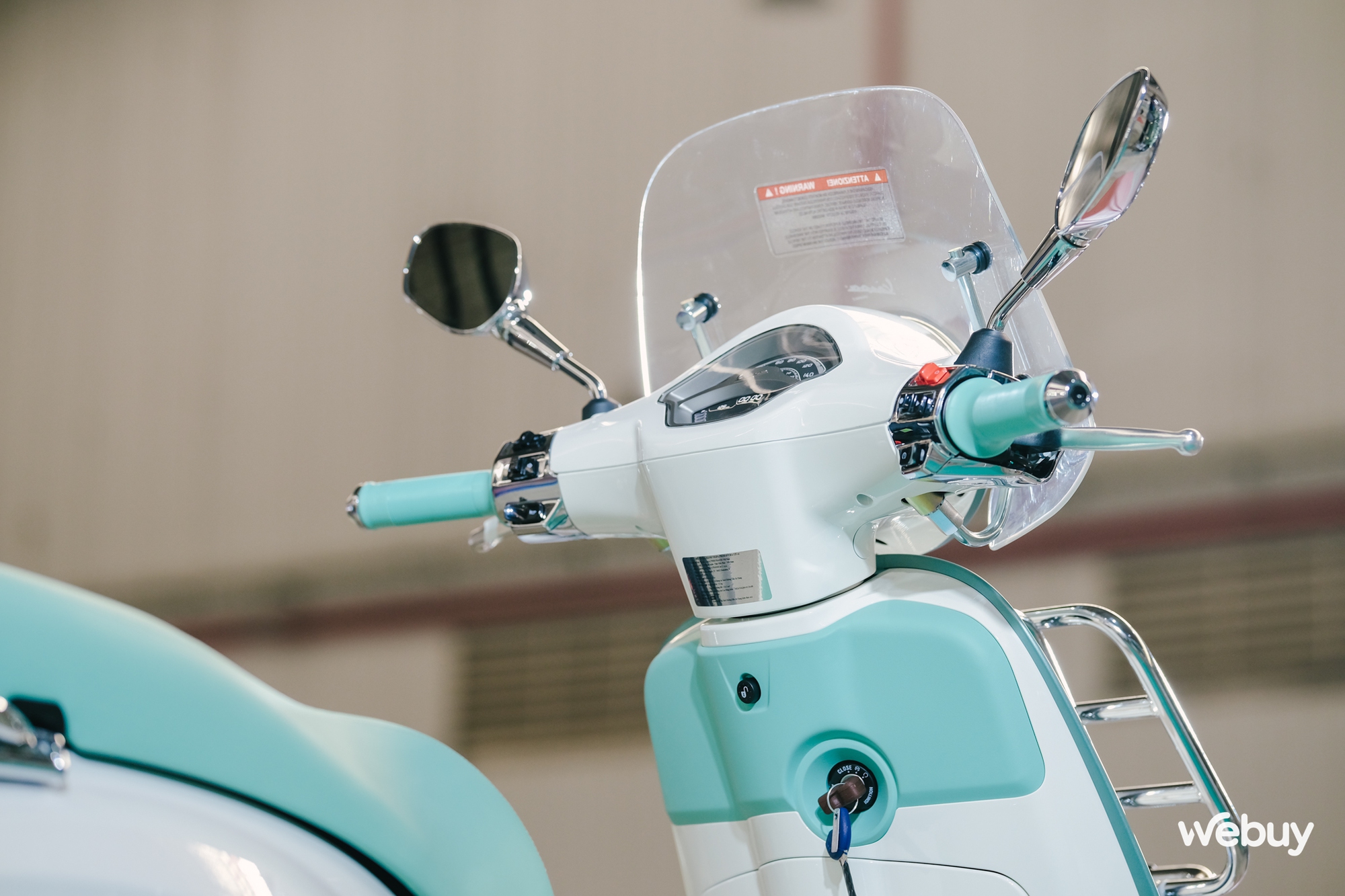 Ghé thăm nhà máy Piaggio top đầu thế giới, trải nghiệm xe: Vespa Primavera êm ái cho phái nữ, Sprint bốc mạnh cho người mê thể thao- Ảnh 5. Ghé thăm nhà máy Piaggio top đầu thế giới, trải nghiệm xe: Vespa Primavera êm ái cho phái nữ, Sprint bốc mạnh cho người mê thể thao- Ảnh 5.