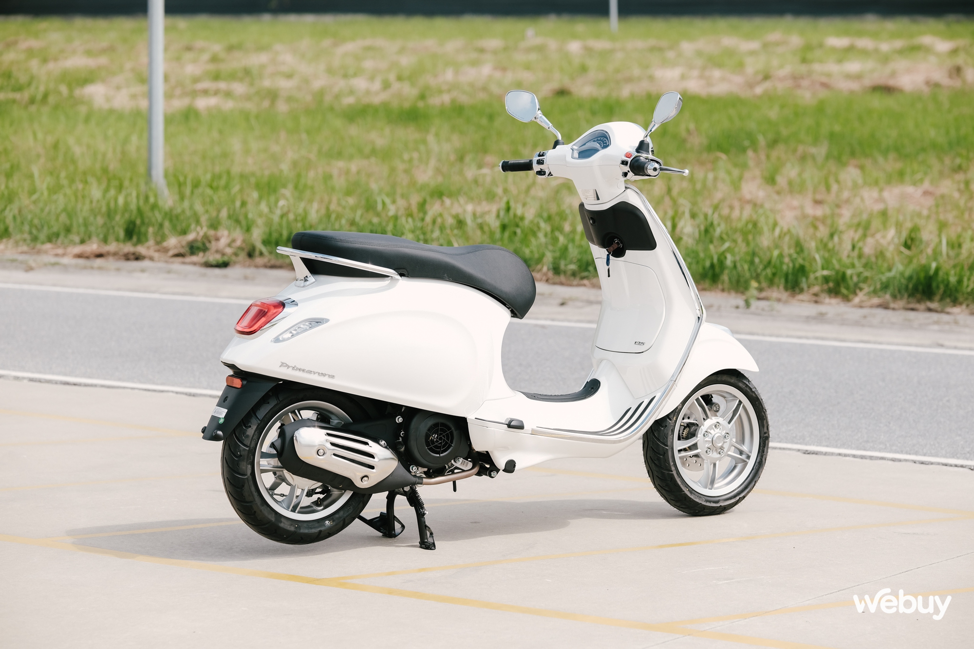 Ghé thăm nhà máy Piaggio top đầu thế giới, trải nghiệm xe: Vespa Primavera êm ái cho phái nữ, Sprint bốc mạnh cho người mê thể thao- Ảnh 11. Ghé thăm nhà máy Piaggio top đầu thế giới, trải nghiệm xe: Vespa Primavera êm ái cho phái nữ, Sprint bốc mạnh cho người mê thể thao- Ảnh 11.
