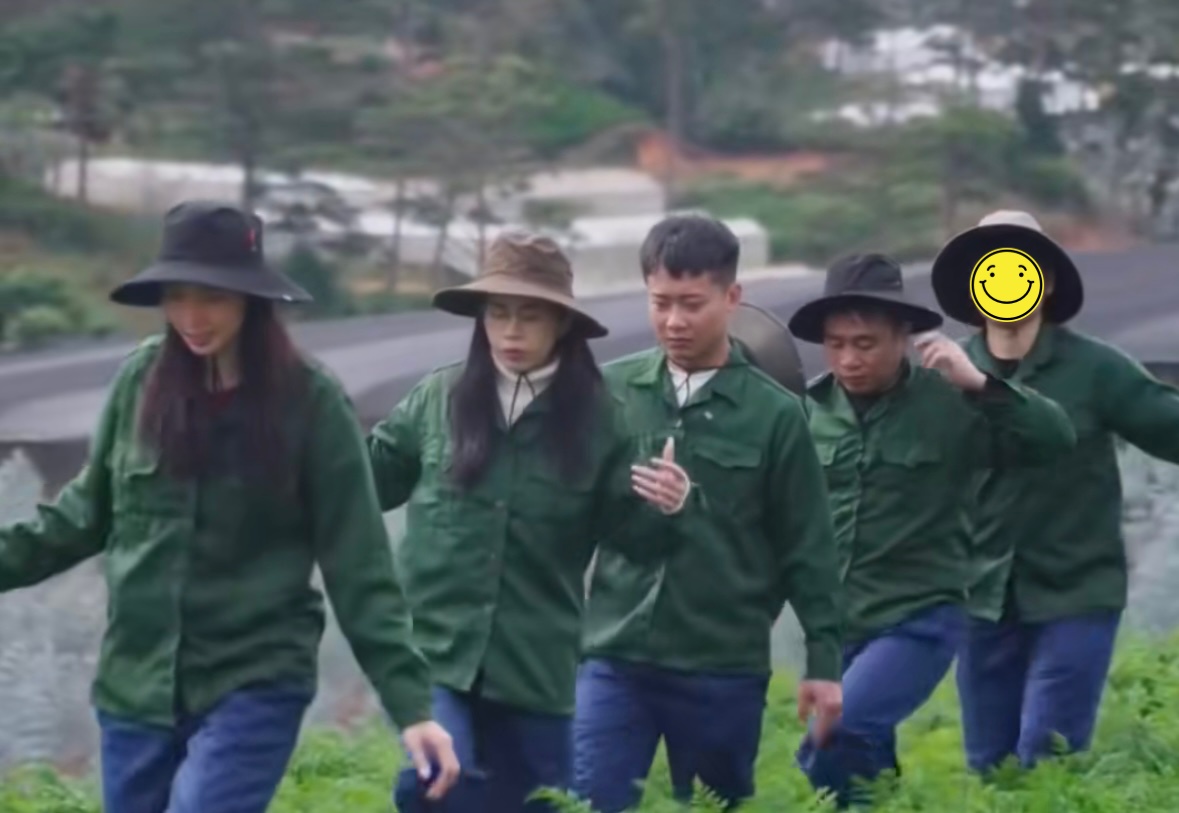 Người tham gia đóng quảng cáo, bán kẹo rau KERA chung team Quang Linh Vlogs, Thuỳ Tiên đang “ở ẩn”- Ảnh 1.
