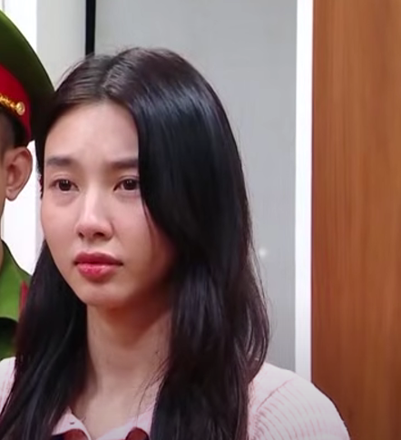 Lý do hoa hậu Thùy Tiên góp vốn nhưng không có trong danh sách cổ đông sáng lập của Chị Em Rọt- Ảnh 1. Lý do hoa hậu Thùy Tiên góp vốn nhưng không có trong danh sách cổ đông sáng lập của Chị Em Rọt- Ảnh 1.