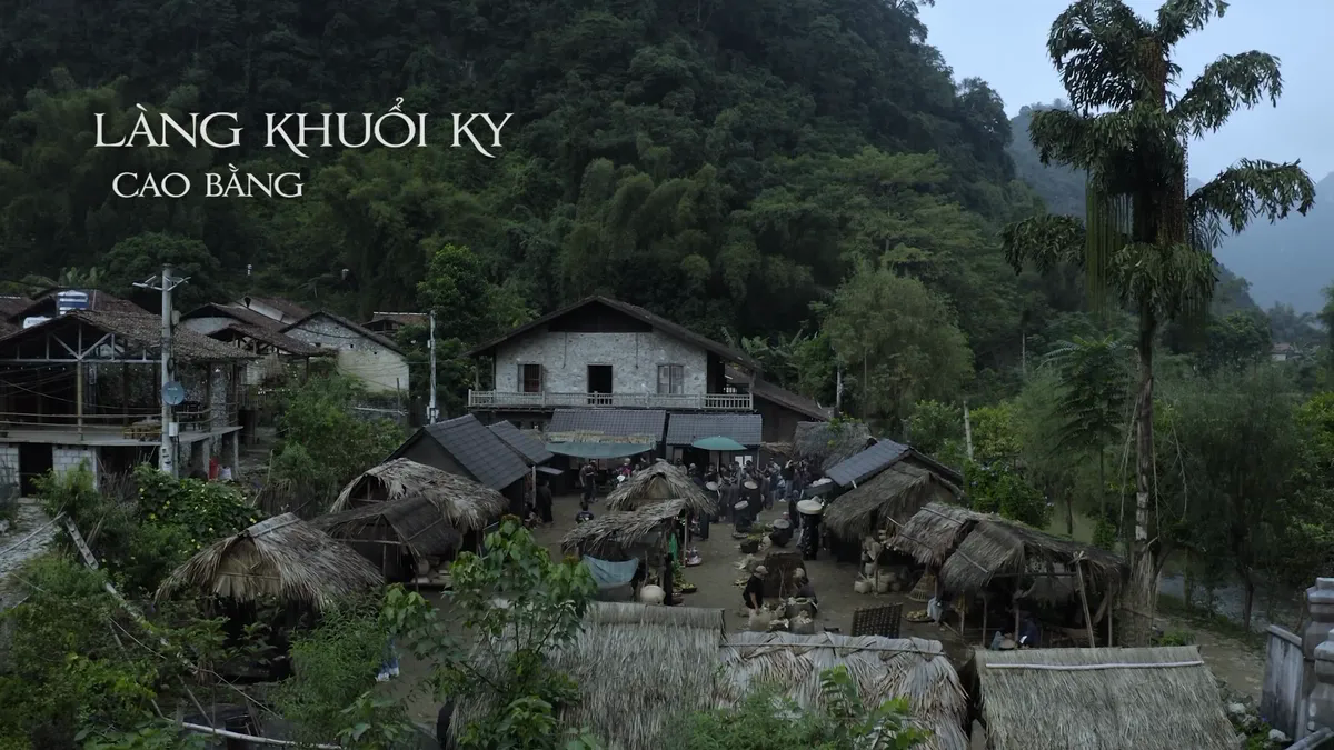 Khám phá Tuyên Quang, Cao Bằng cùng "Thám tử Kiên": Cảnh sắc "tuyệt đối điện ảnh" giữa sương mù, núi đá và ánh hoàng hôn - Ảnh 7. Khám phá Tuyên Quang, Cao Bằng cùng "Thám tử Kiên": Cảnh sắc "tuyệt đối điện ảnh" giữa sương mù, núi đá và ánh hoàng hôn - Ảnh 7.