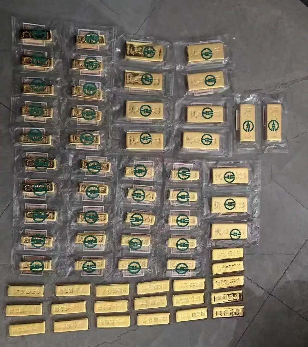Tịch thu 38 kg vàng, trị giá 53 tỷ đồng trong căn nhà của cặp vợ chồng chuyên bán hàng livestream - Ảnh 2.