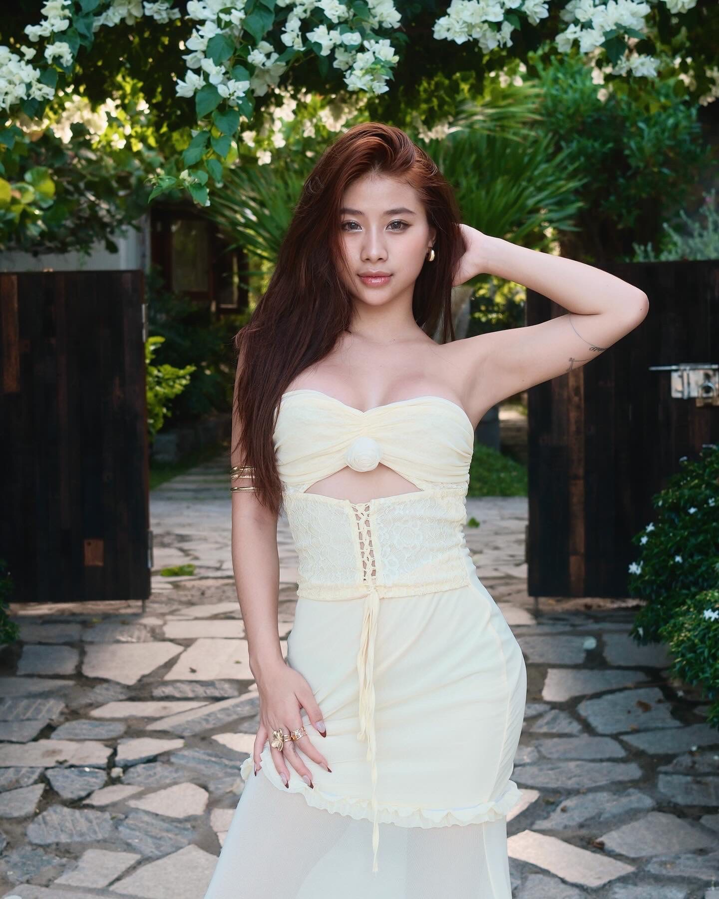 Louis Phạm chuẩn "hot girl mùa hè" trong từng khung hình, ghét mấy cũng không chê được nhan sắc, vóc dáng! - Ảnh 3.