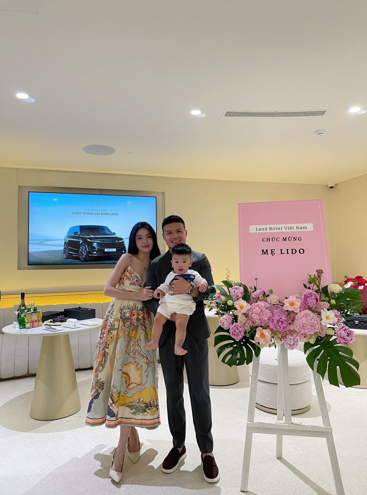 Nữ diễn viên Vbiz được cầu thủ nổi tiếng tặng xế hộp tiền tỷ, hoá ra Quang Hải chưa phải “trùm cuối”- Ảnh 1.