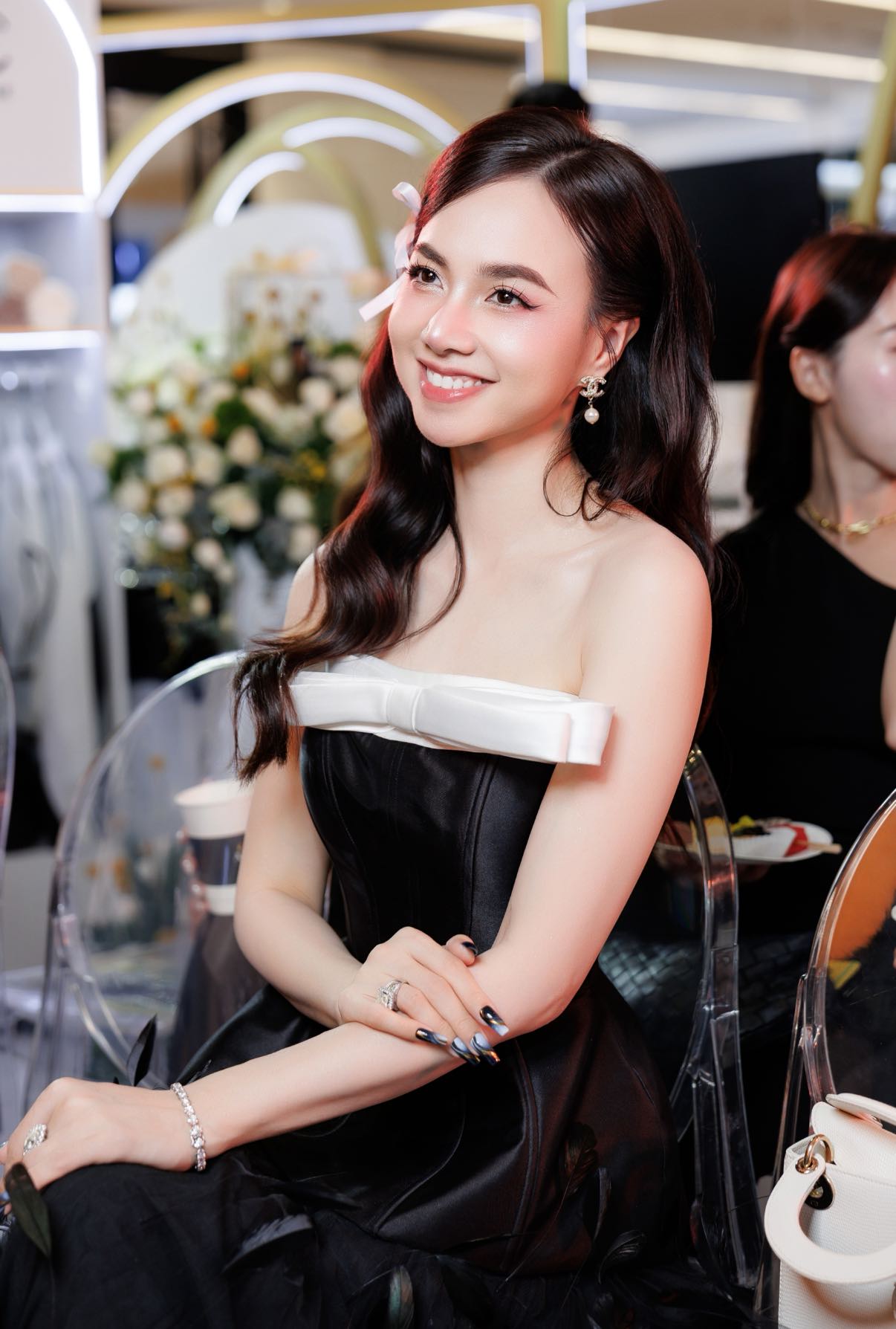 Mỹ nhân Vbiz từng ngang hàng với Tăng Thanh Hà: Chồng là đạo diễn 100 tỷ, học vấn mới đáng nể- Ảnh 6.
