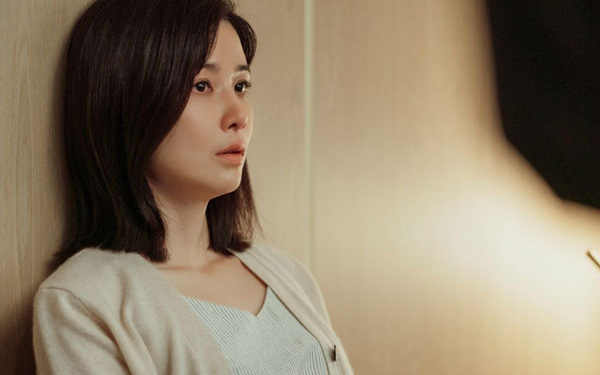 Đoán đúng mật khẩu điện thoại con gái, tôi mở ra rồi chết lặng với loạt biểu cảm của nó trong nhóm chat lạ- Ảnh 1.
