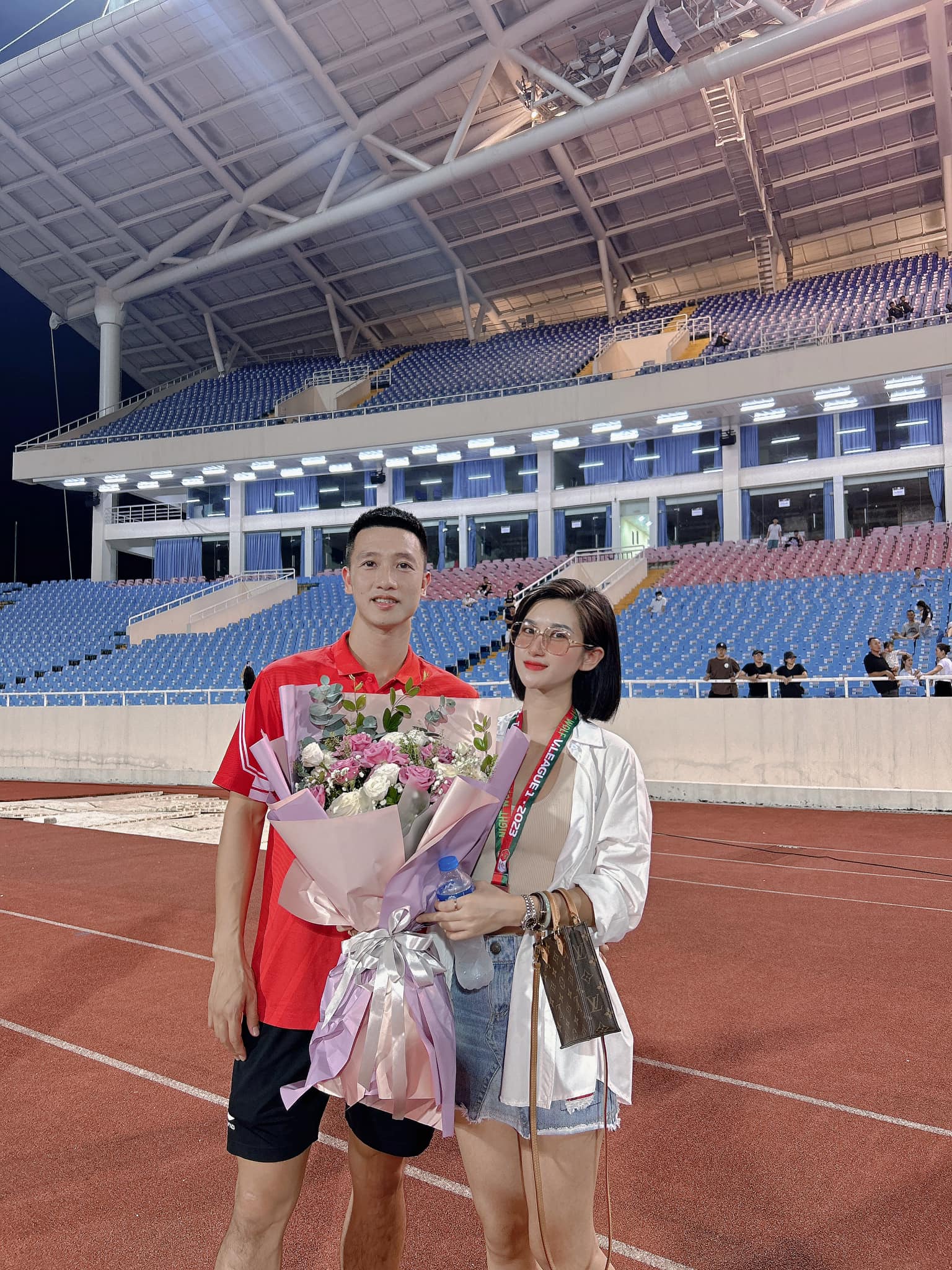 Nữ diễn viên Vbiz được cầu thủ nổi tiếng tặng xế hộp tiền tỷ, hoá ra Quang Hải chưa phải “trùm cuối”- Ảnh 3.