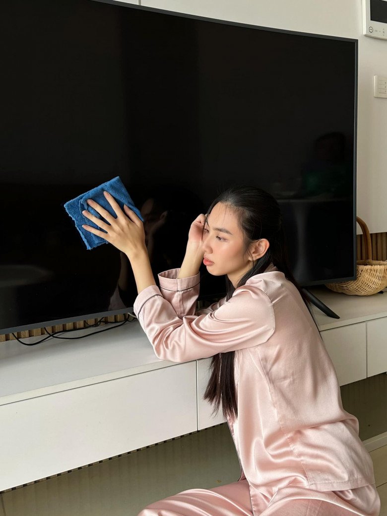 B&ecirc;n trong căn hộ vừa bị kh&aacute;m x&eacute;t của Hoa hậu Thuỳ Ti&ecirc;n- Ảnh 3.