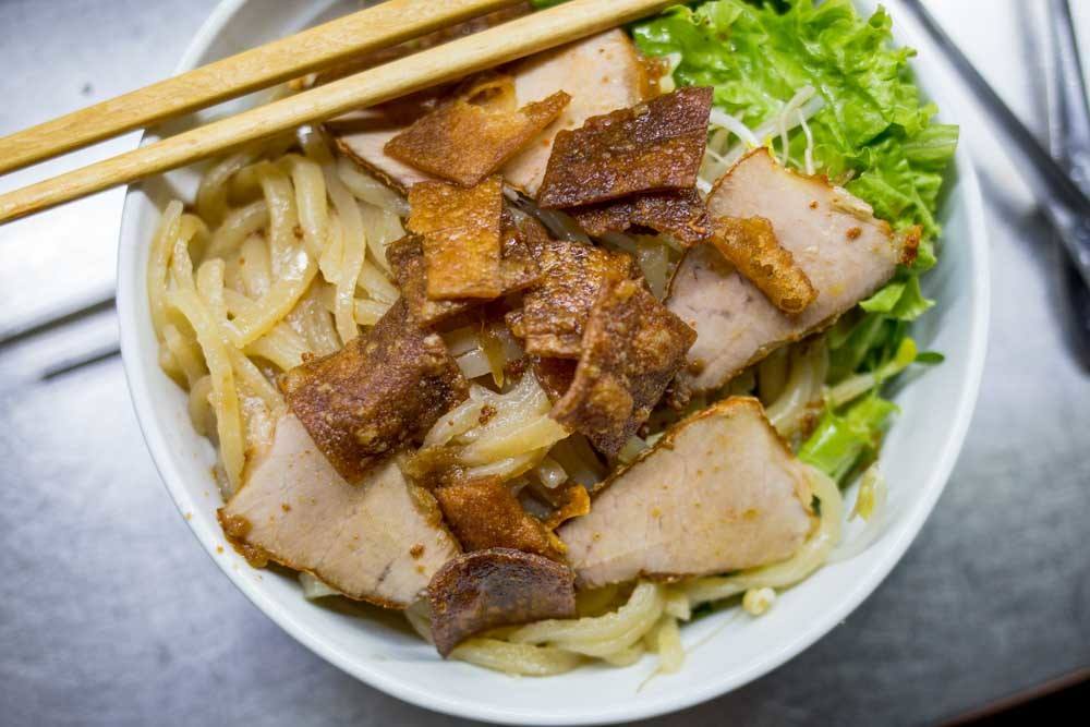 Khách Tây thốt lên: Nếu bạn đến Hội An, nhất định phải thử món đặc sản nổi tiếng nhất này - Ảnh 3.