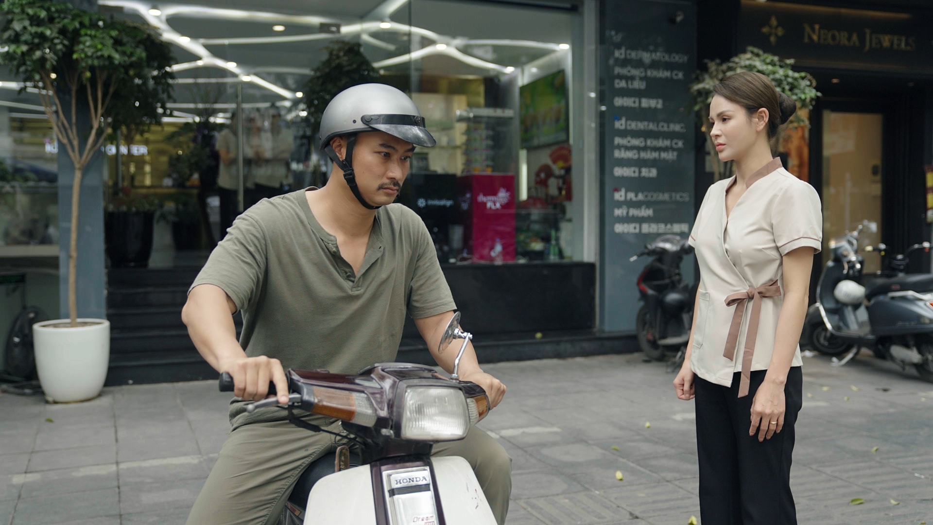 Duy Hưng và Lương Thu Trang "về chung một nhà" trong phim giờ vàng VTV- Ảnh 4.
