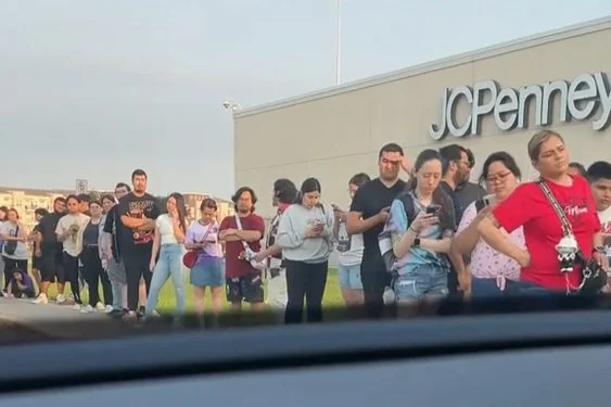 Mặc kệ thương chiến Mỹ - Trung, nữ sinh y khoa chi đến 5,2 triệu mua thứ này để "đầu tư cho cảm xúc" - Ảnh 2.