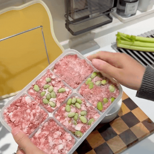 Trời nóng dễ làm thịt hỏng: Mẹ đảm chia sẻ cách chia nhỏ và cấp đông giúp tươi cả tuần, nấu lúc nào cũng tiện- Ảnh 7. Trời nóng dễ làm thịt hỏng: Mẹ đảm chia sẻ cách chia nhỏ và cấp đông giúp tươi cả tuần, nấu lúc nào cũng tiện- Ảnh 7.