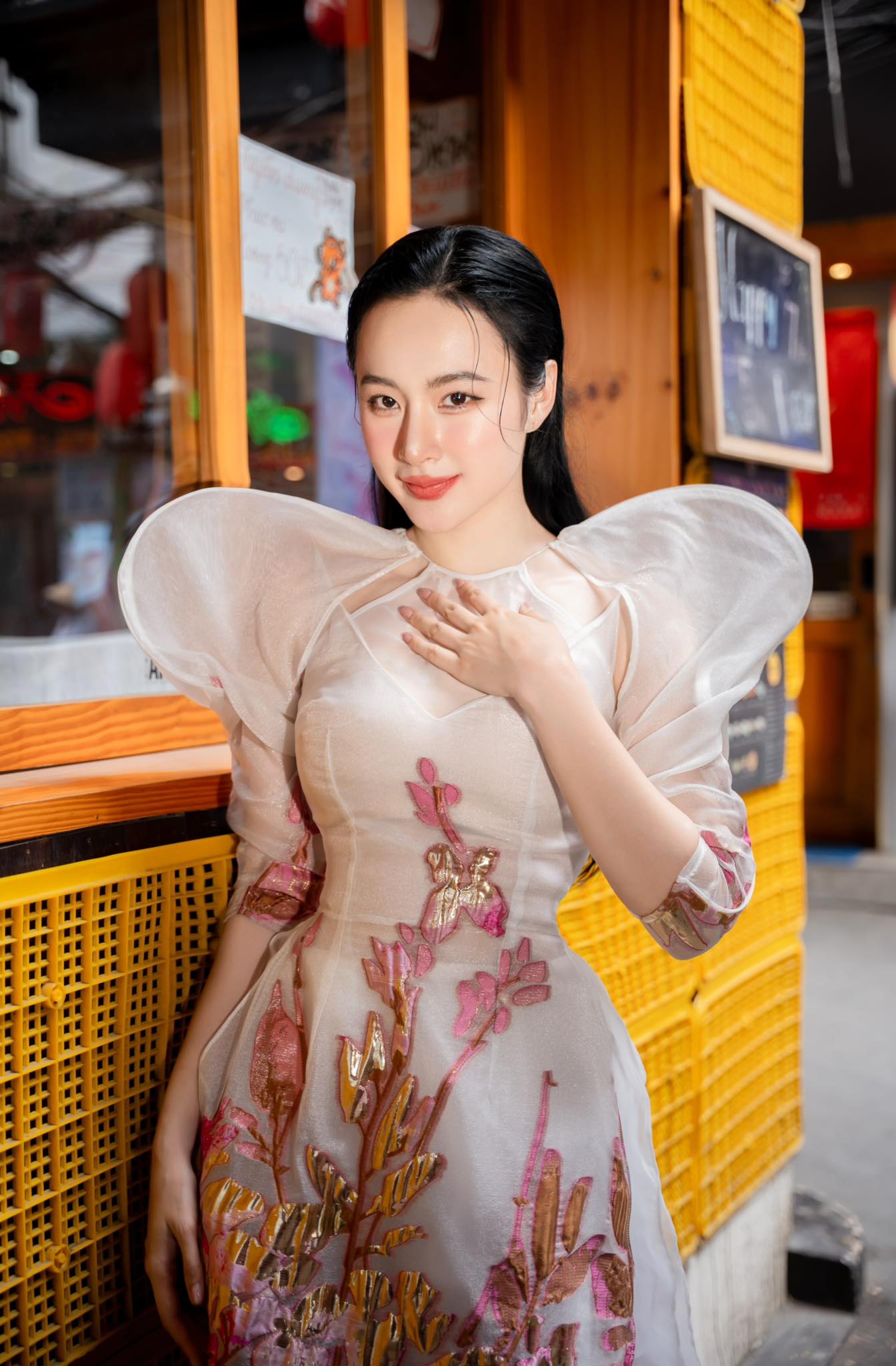 Body cuồn cuộn gây sốc của Angela Phương Trinh- Ảnh 8.