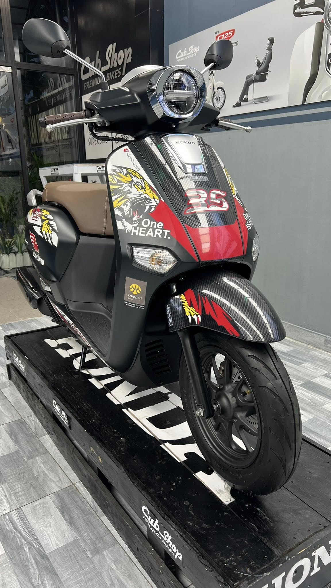 Xe ga siêu hiếm của Honda về đại lý Việt: Thiết kế 'không đụng hàng, trang bị vượt Vision - ăn xăng không tới 2L/100km- Ảnh 4.