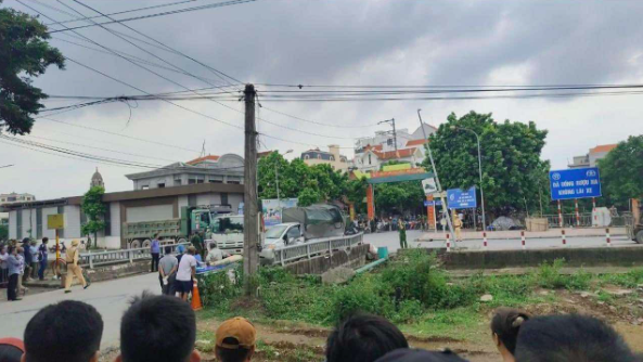 Gây tai nạn giao thông làm 4 mẹ con tử vong , 2 tài xế lãnh 17 năm tù - Ảnh 2.