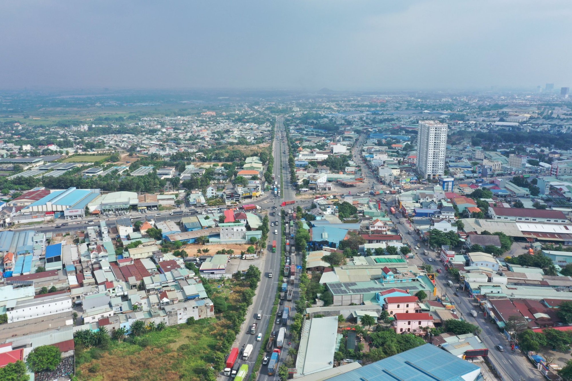 Bình Dương dẫn đầu cả nước về thu nhập bình quân đầu người năm 2024 - Ảnh 1. Bình Dương dẫn đầu cả nước về thu nhập bình quân đầu người năm 2024 - Ảnh 1.