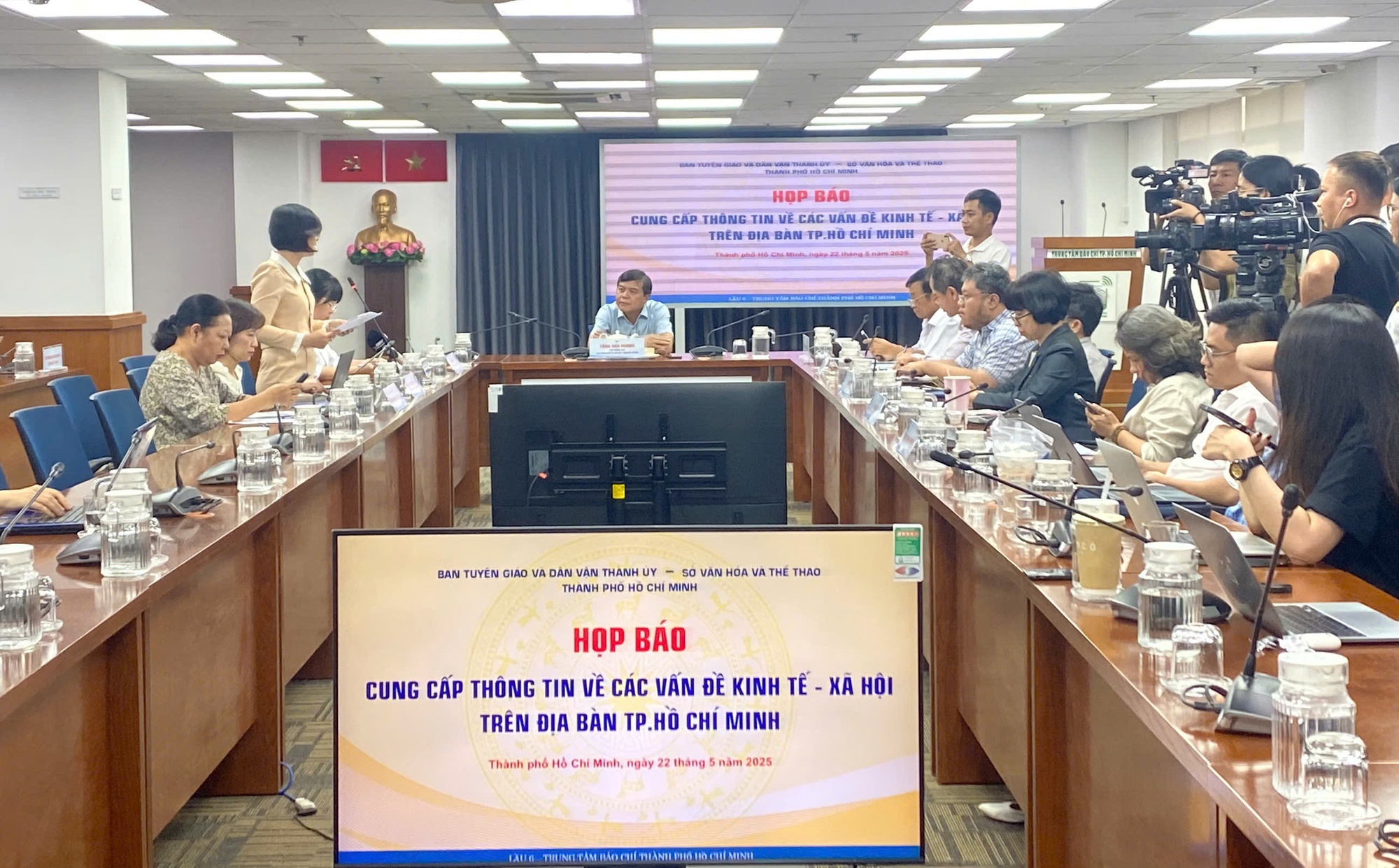 TP HCM "vào cuộc" vụ TikToker Võ Hà Linh bán hàng phá giá - Ảnh 1.