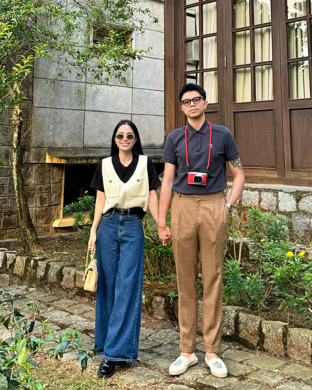 Nữ nghệ sĩ ở nhà 350m2 đẹp như resort tại Cầu Giấy, hôn nhân viên mãn bên chồng gia thế - Ảnh 1.