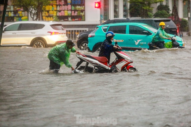 Nhận định về đợt mưa lớn miền Bắc và Bắc Trung Bộ vào cuối tháng 5 - Ảnh 1. Nhận định về đợt mưa lớn miền Bắc và Bắc Trung Bộ vào cuối tháng 5 - Ảnh 1.