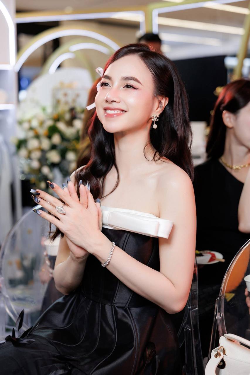 - Ảnh 1. - Ảnh 1.