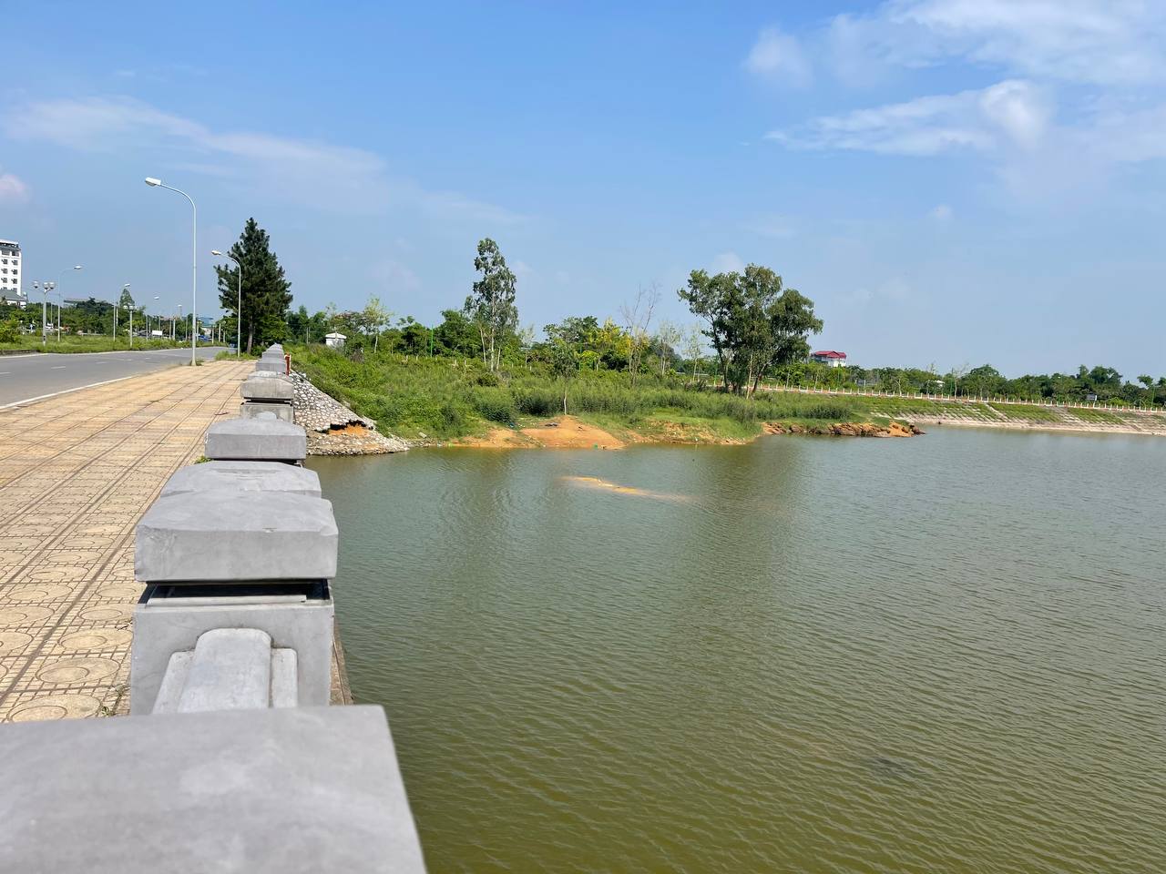 Người bố đau đớn kể lại cuộc gọi cuối cùng trước khi con trai tử vong do đuối nước - Ảnh 1.