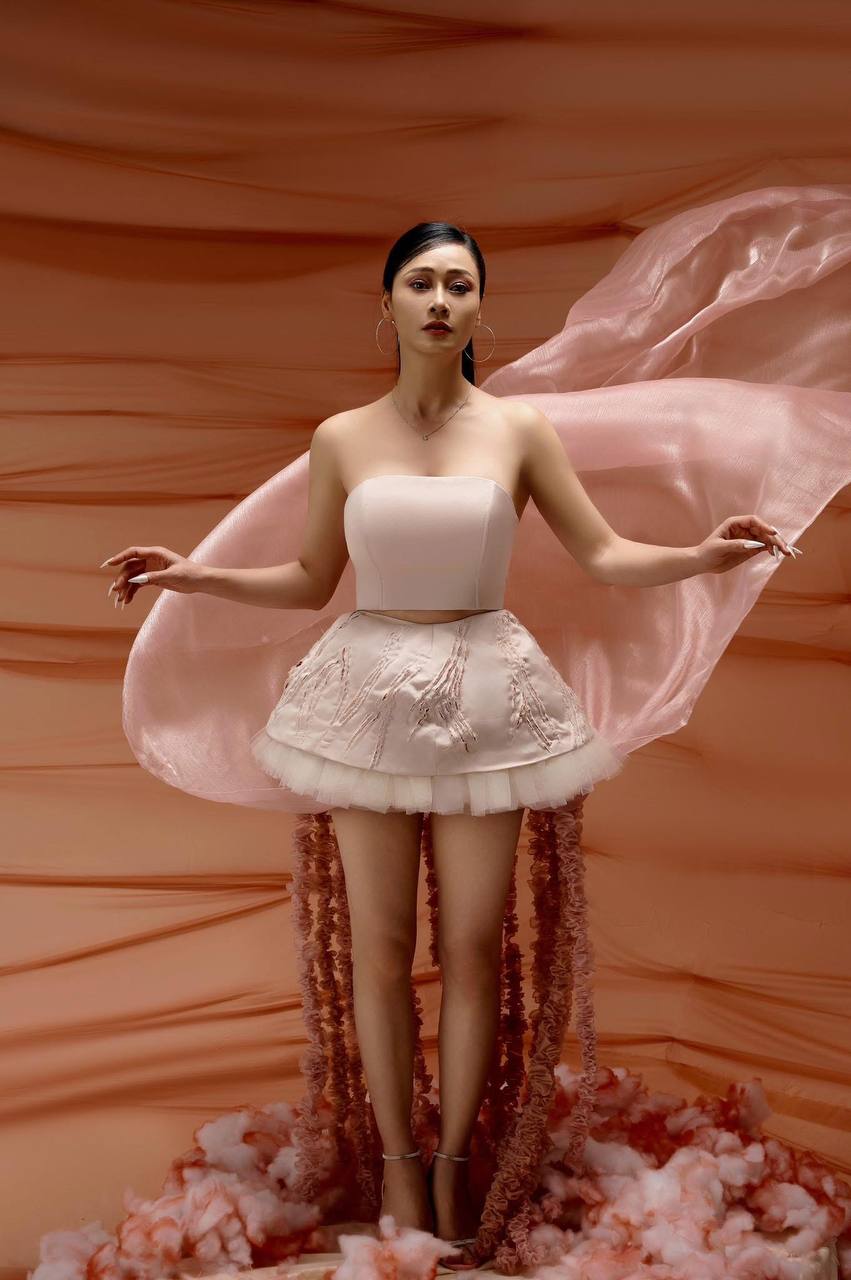 Mỹ nhân có đôi mắt buồn nhất Việt Nam: Trầm cảm suốt 13 năm, U50 mà body bén như thiếu nữ - Ảnh 5.