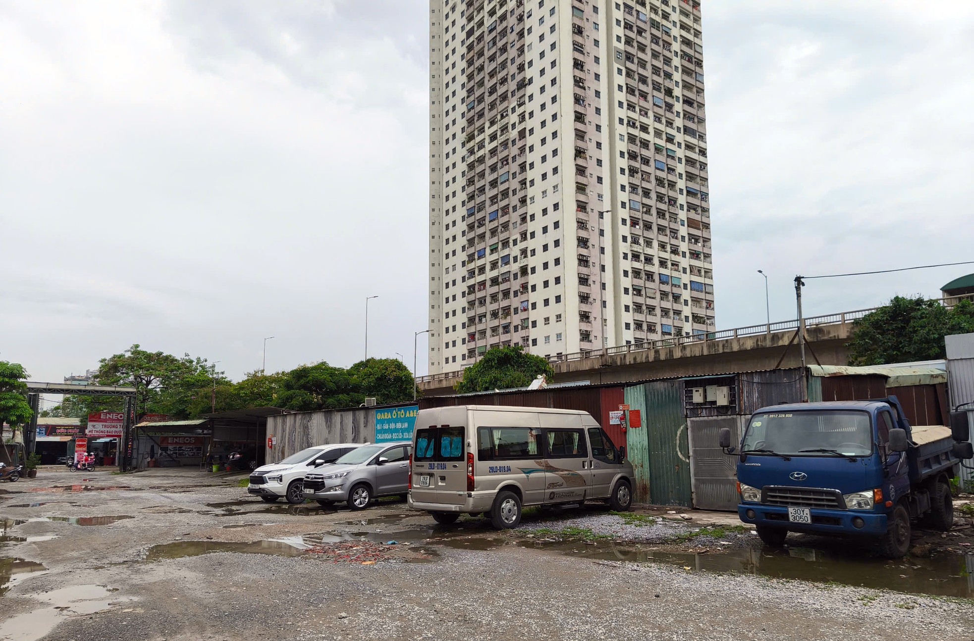 Nhận hối lộ Hoàng Liệt: Bí thư và cán bộ phường bị khởi tố vì tham nhũng - Ảnh 11.