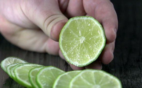 Xát chanh chữa ngứa vùng kín theo hướng dẫn trên mạng, chàng trai đối mặt với hậu quả khủng khiếp- Ảnh 3.