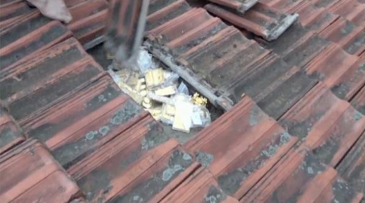 Tịch thu 20kg trang sức vàng và kim cương tại nhà 1 hacker - Ảnh 2.