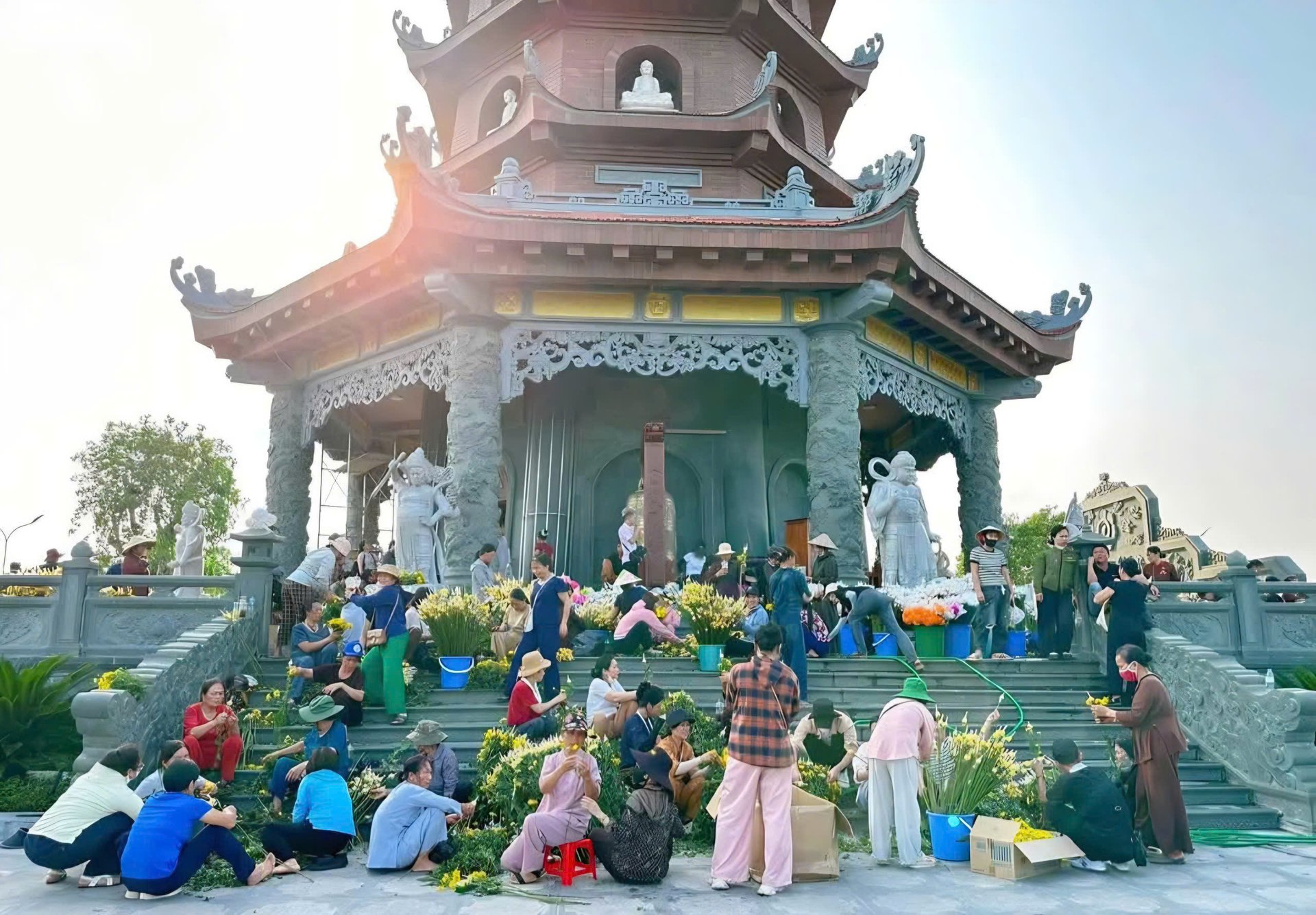 Chùa Phúc Sơn chuẩn bị 300 . 000 Suất ăn miễn phí cho phật tử chiêm bái xá lợi Phật - Ảnh 5.
