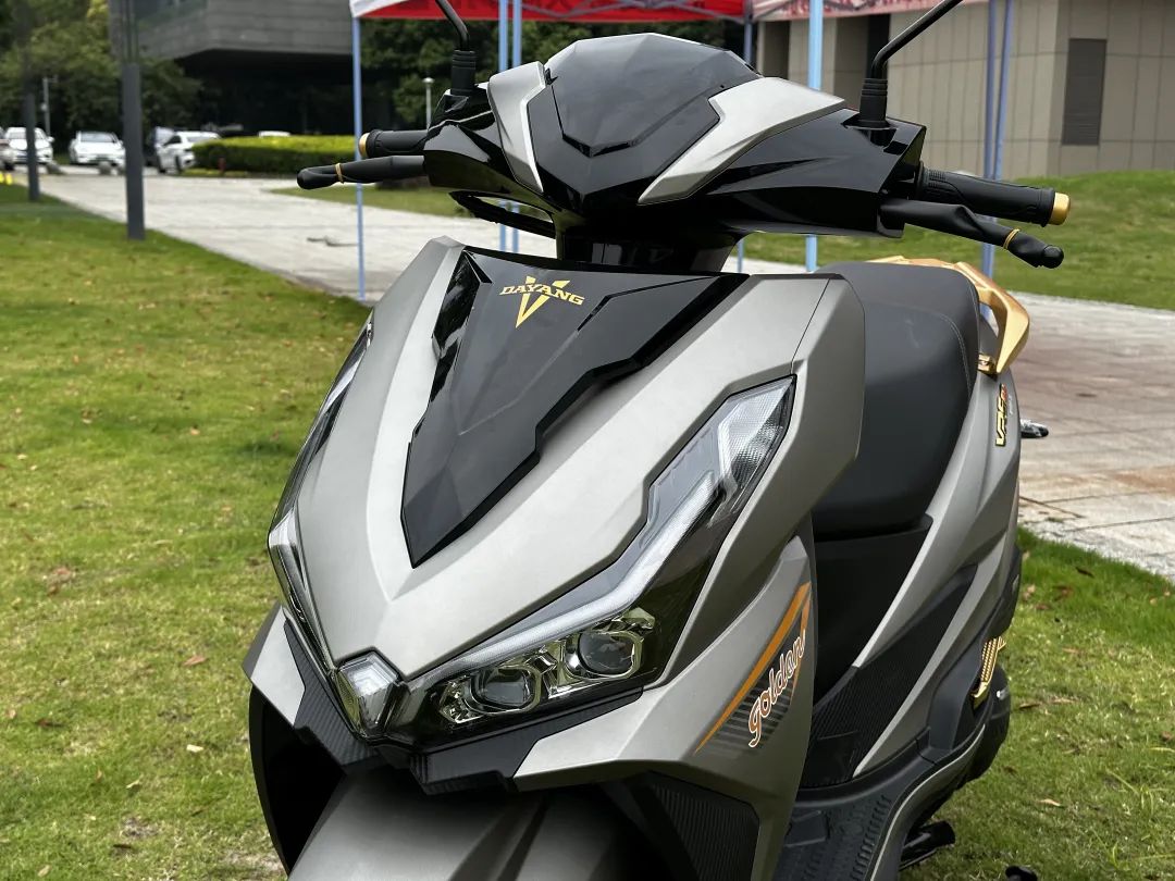 'Vua xe ga' 125cc siêu tiết kiệm xăng ra mắt: ABS 2 kênh xịn xò ngang Honda SH, giá rẻ hơn Air Blade- Ảnh 2.