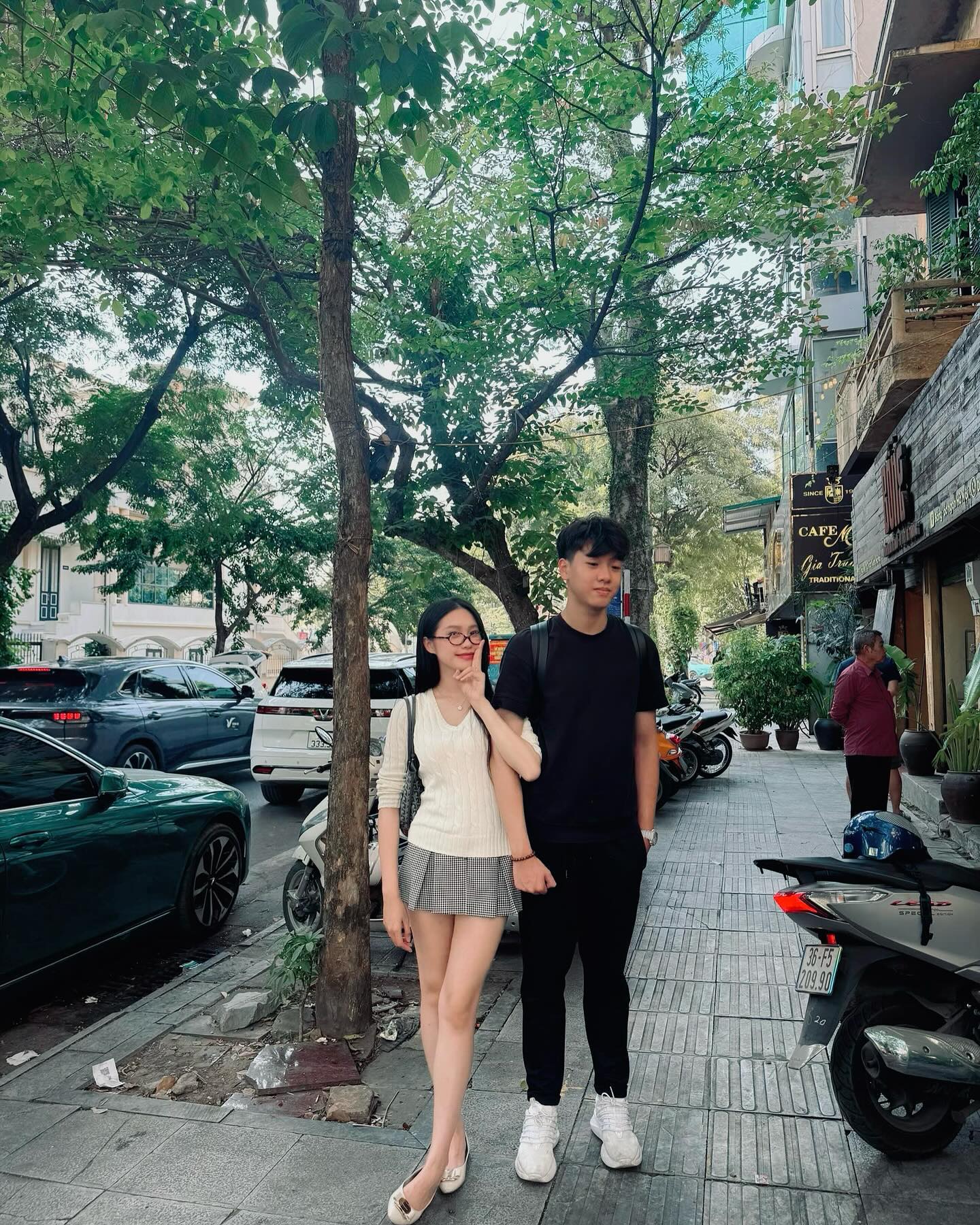 Em vợ cực phẩm gây sốt với thái độ dành cho Văn Hậu, nhìn là biết Doãn Hải My dạy dỗ nghiêm thế nào!- Ảnh 2. Em vợ cực phẩm gây sốt với thái độ dành cho Văn Hậu, nhìn là biết Doãn Hải My dạy dỗ nghiêm thế nào!- Ảnh 2.