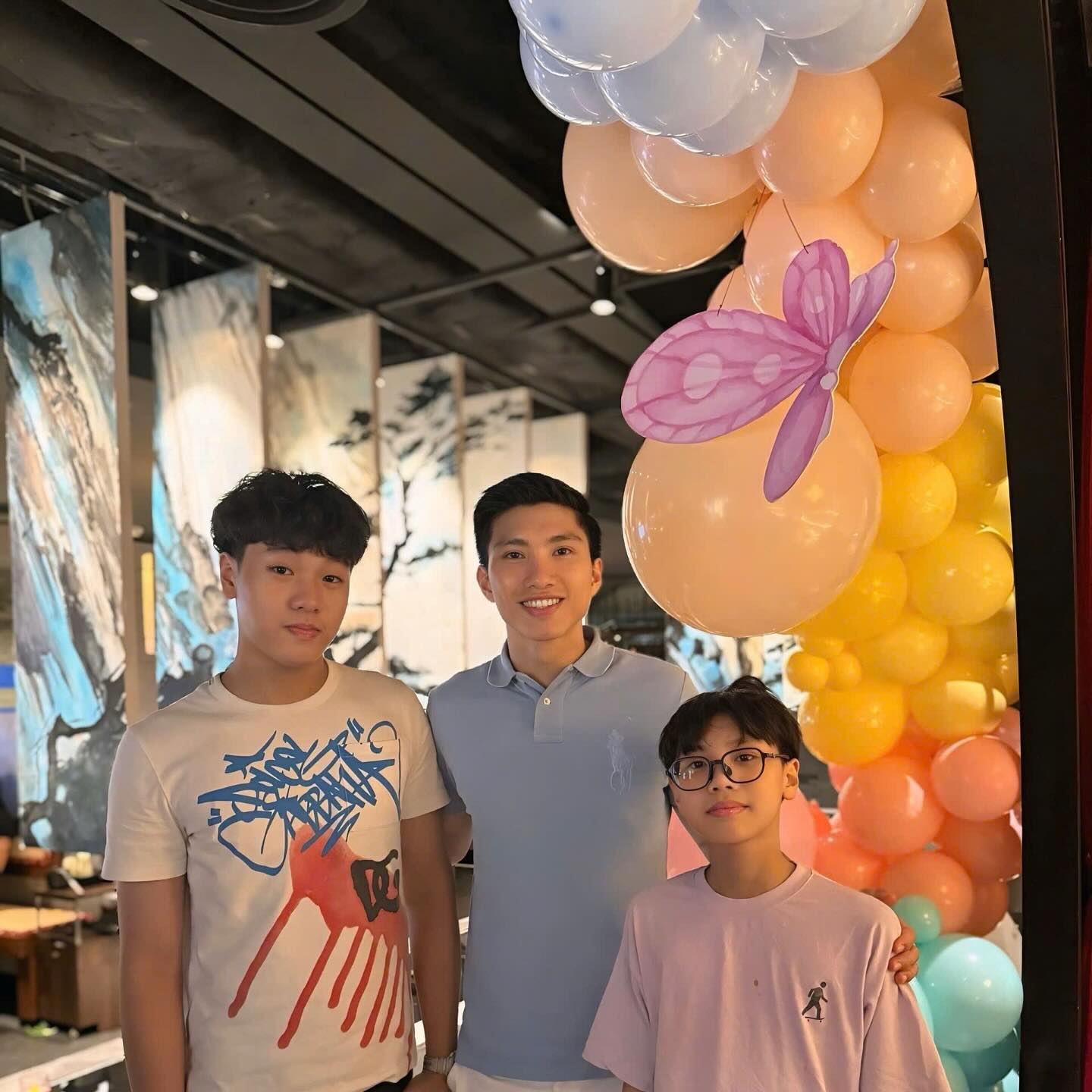 Em vợ cực phẩm gây sốt với thái độ dành cho Văn Hậu, nhìn là biết Doãn Hải My dạy dỗ nghiêm thế nào!- Ảnh 4. Em vợ cực phẩm gây sốt với thái độ dành cho Văn Hậu, nhìn là biết Doãn Hải My dạy dỗ nghiêm thế nào!- Ảnh 4.
