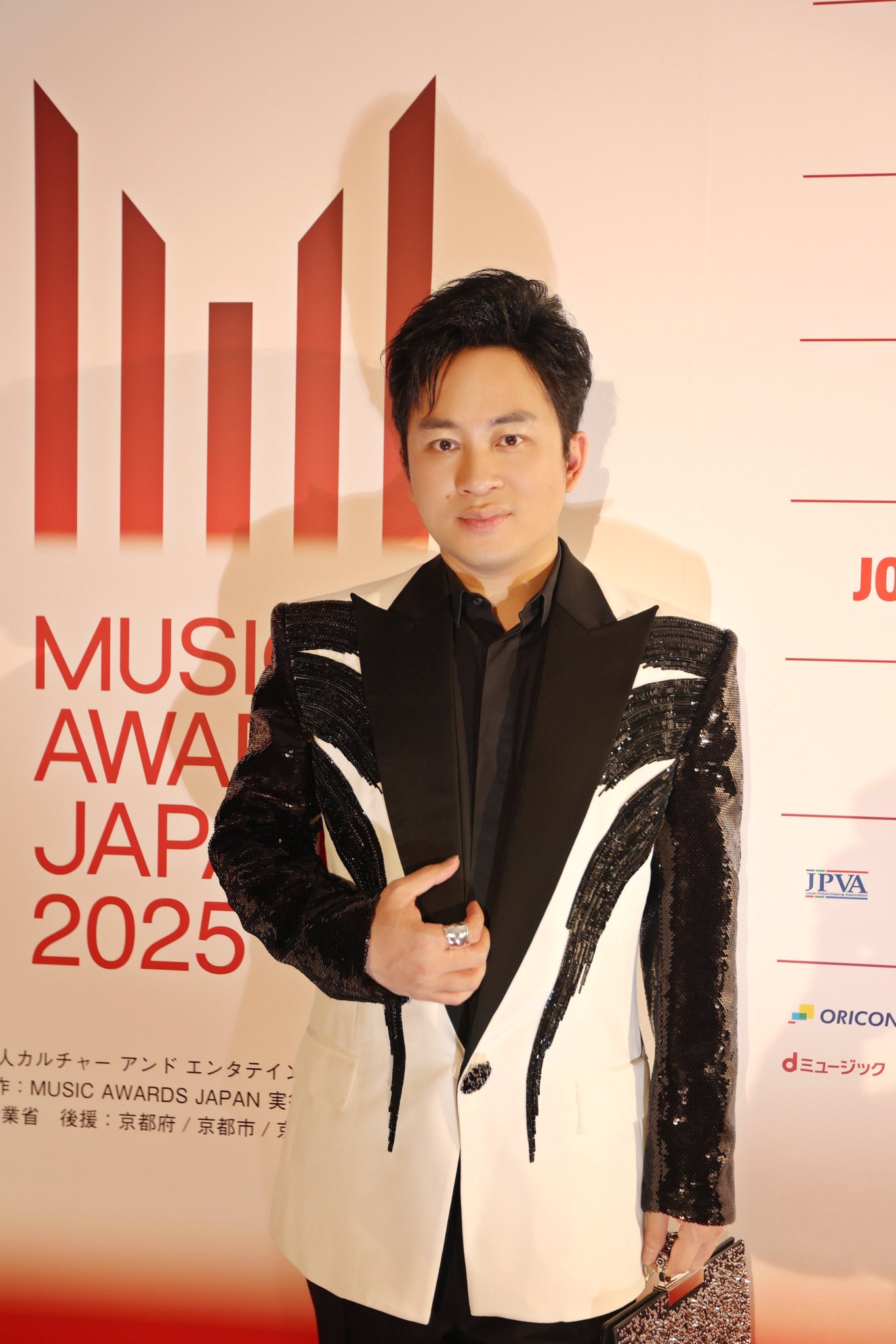 3 ngày ở Nhật và giải thưởng khẳng định vị trí siêu sao hàng đầu Việt Nam của nam divo nổi tiếng cả nước- Ảnh 2.