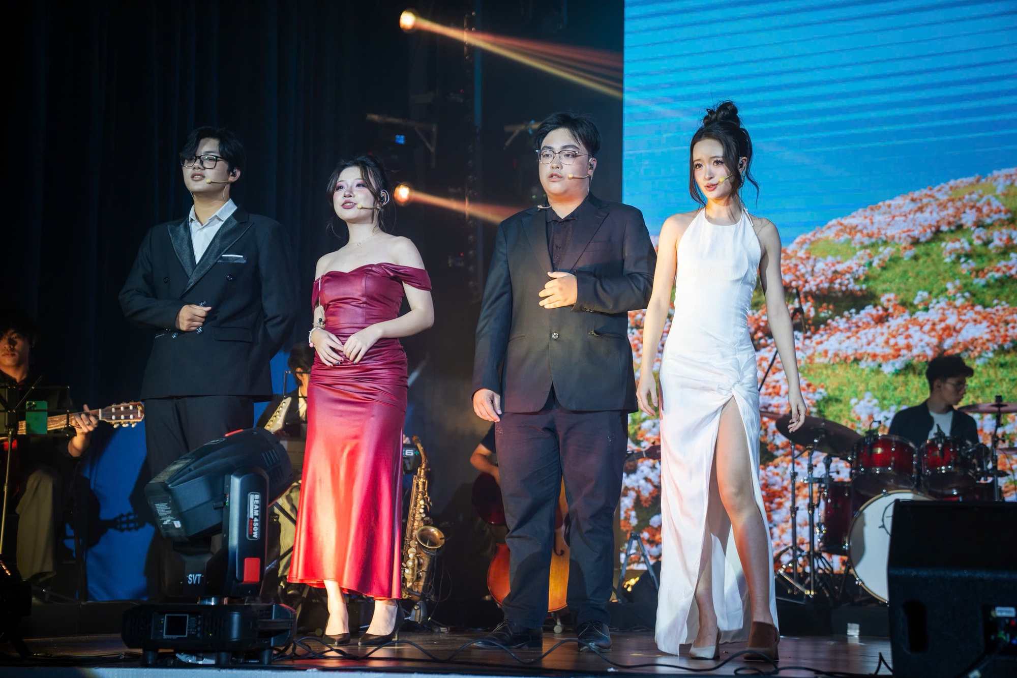 Đêm concert "Sonate d'Amour": Âm nhạc của sự tử tế và yêu thương - Ảnh 2. Đêm concert "Sonate d'Amour": Âm nhạc của sự tử tế và yêu thương - Ảnh 2.