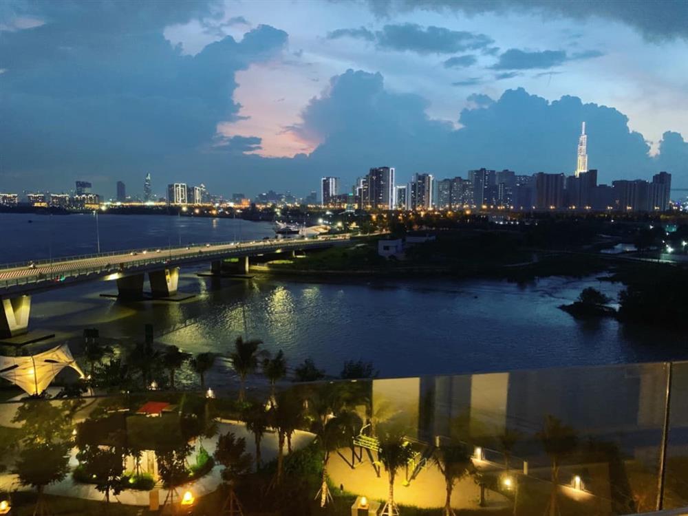 Cuộc sống của nữ diễn viên sở hữu biệt thự 400 m2 ở quận 7, mua nhà 125 m2 trung tâm Sài Gòn tặng mẹ - Ảnh 4. Cuộc sống của nữ diễn viên sở hữu biệt thự 400 m2 ở quận 7, mua nhà 125 m2 trung tâm Sài Gòn tặng mẹ - Ảnh 4.