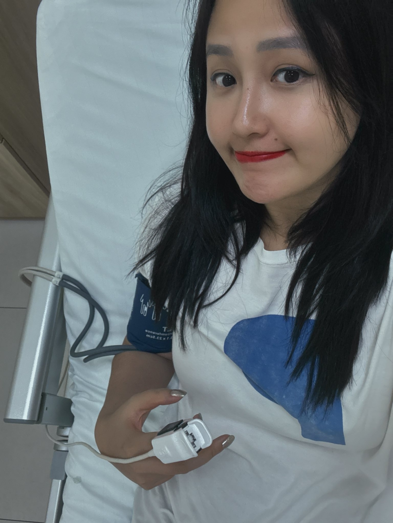 Thông tin mới nhất về Mai Phương Thuý sau khi nhập viện cấp cứu lúc nửa đêm trong lúc đang ăn lẩu - Ảnh 1. Thông tin mới nhất về Mai Phương Thuý sau khi nhập viện cấp cứu lúc nửa đêm trong lúc đang ăn lẩu - Ảnh 1.