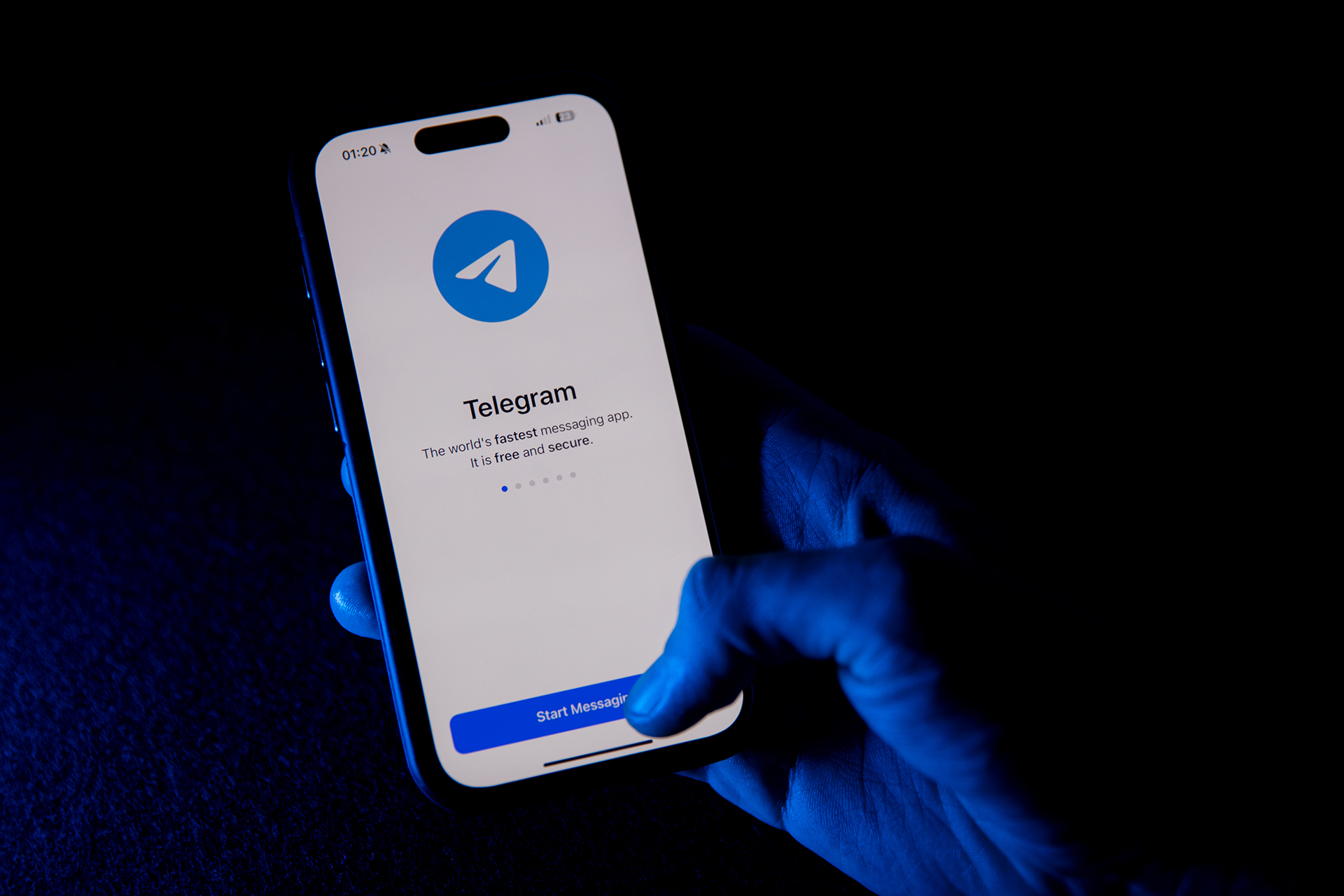 Telegram bị cấm, đã có ngay app chat này của Việt Nam: Tính năng không thiếu, thậm chí còn xịn hơn - Ảnh 2.