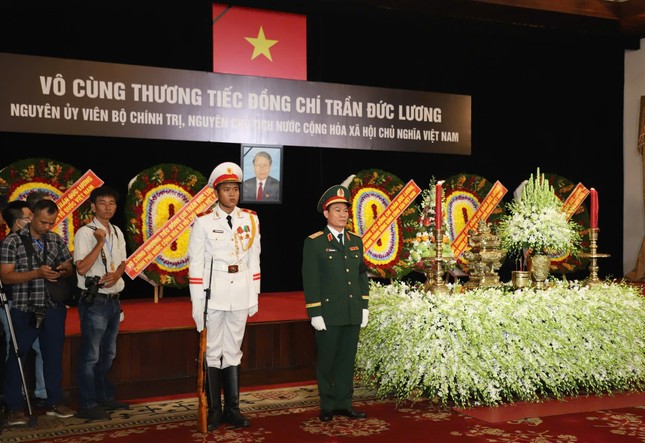 Lễ viếng nguyên Chủ tịch nước Trần Đức Lương - Ảnh 25.
