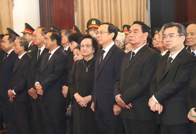 Lễ viếng nguyên Chủ tịch nước Trần Đức Lương - Ảnh 24.