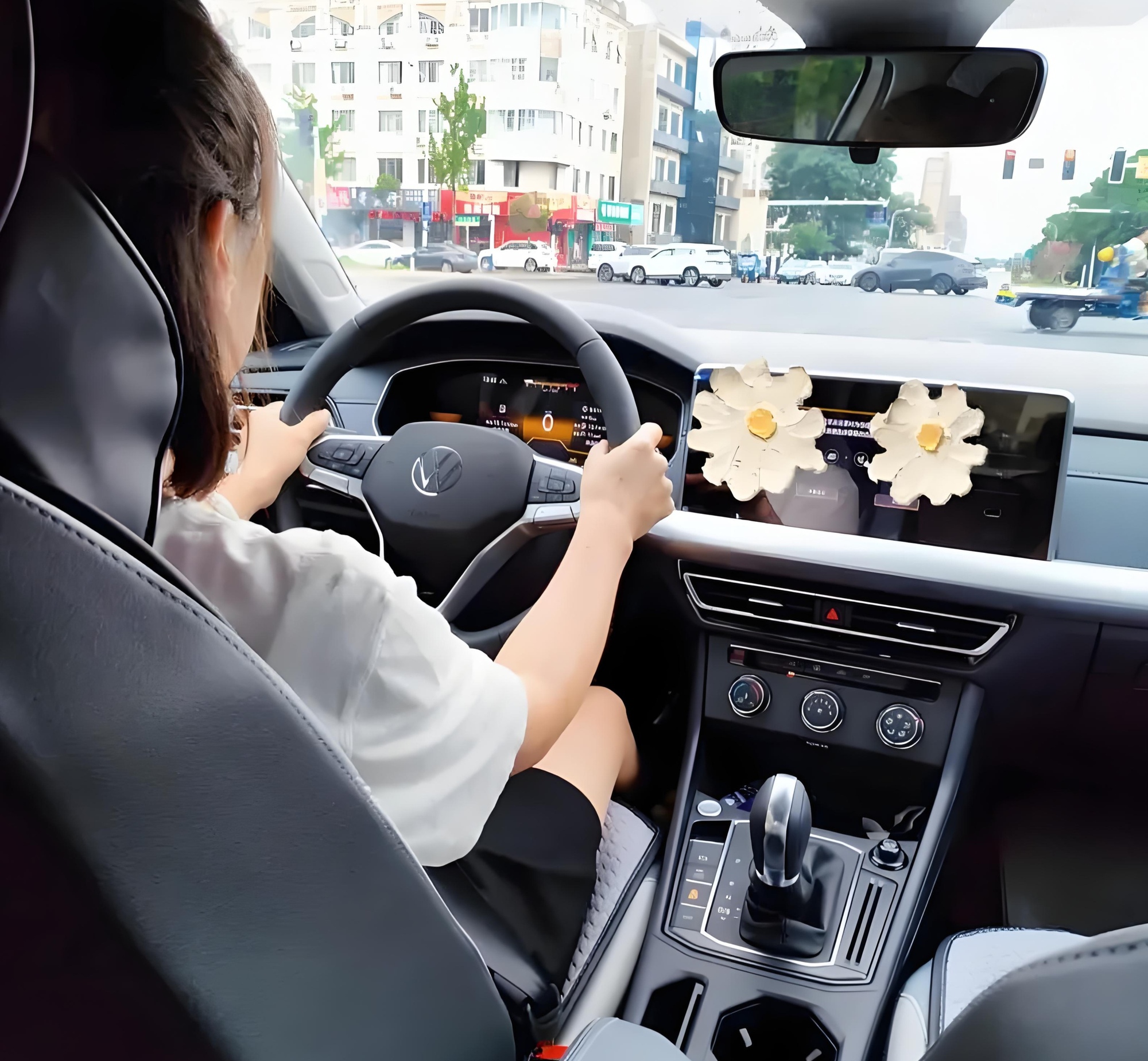 Vợ đ&ograve;i đi họp lớp, kết quả t&ocirc;i "bay" mất 98 triệu chỉ sau 20 ph&uacute;t v&igrave; l&yacute; do "giời ơi đất hỡi" - Ảnh 1.