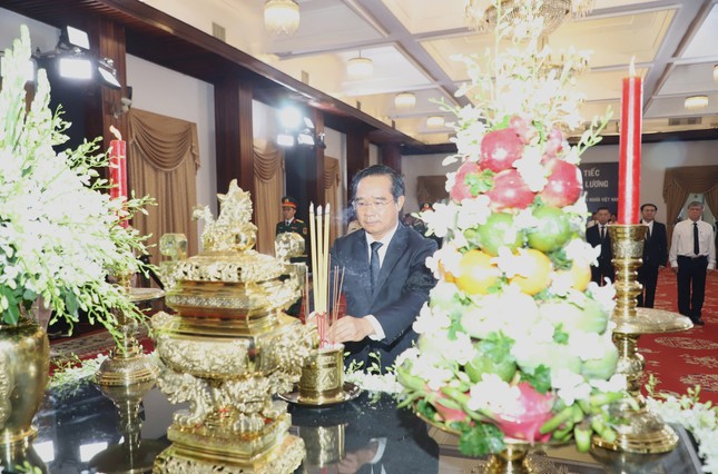 Lễ viếng nguyên Chủ tịch nước Trần Đức Lương - Ảnh 26.