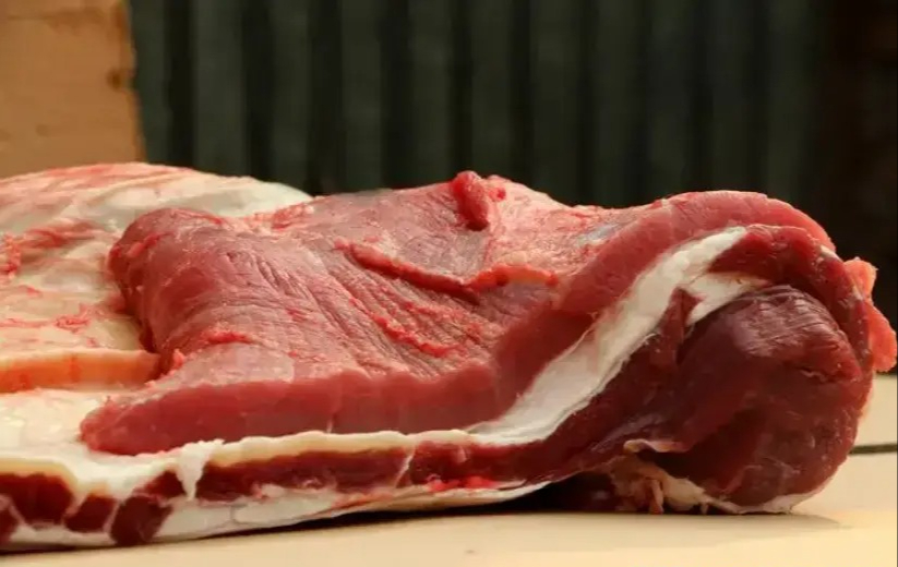 Đi chợ thấy thịt bò treo cao - thịt bò để bàn: Cao thủ ẩm thực liếc mắt 1 giây là biết loại nên mua!- Ảnh 3.