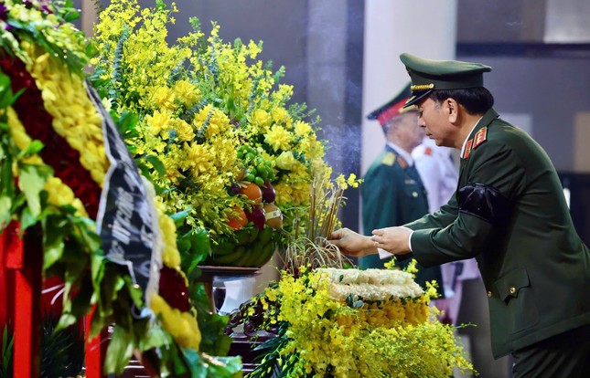 Lễ viếng nguyên Chủ tịch nước Trần Đức Lương - Ảnh 20.