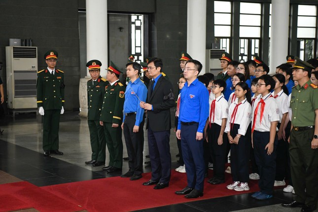 Lễ viếng nguyên Chủ tịch nước Trần Đức Lương - Ảnh 4.