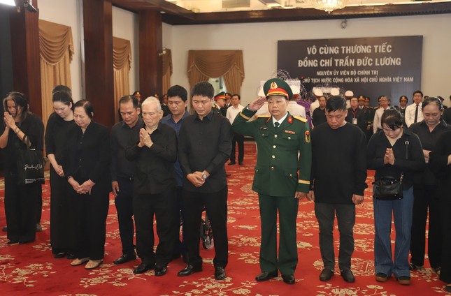 Lễ viếng nguyên Chủ tịch nước Trần Đức Lương - Ảnh 10.