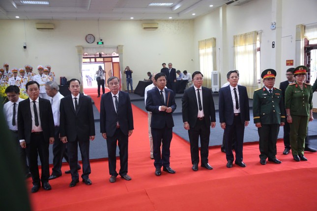 Lễ viếng nguyên Chủ tịch nước Trần Đức Lương - Ảnh 14.