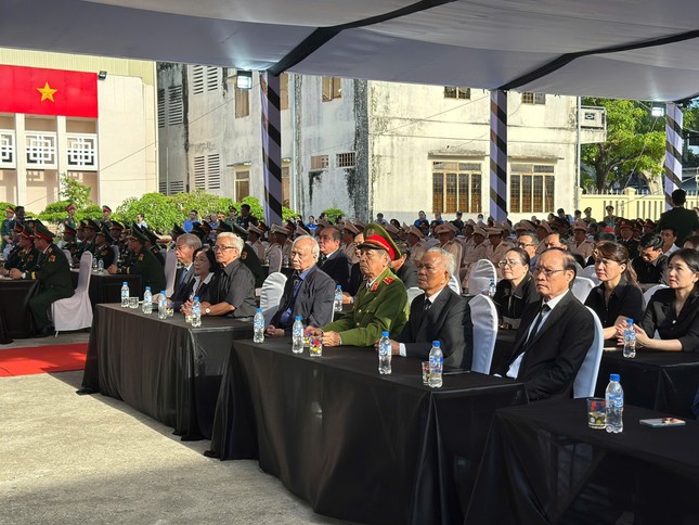 Lễ viếng nguyên Chủ tịch nước Trần Đức Lương - Ảnh 33.