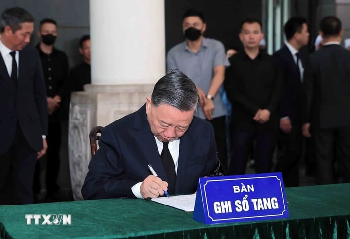 Lãnh đạo Đảng , Nhà nước tiễn biệt nguyên Chủ tịch nước Trần Đức Lương - Ảnh 1.