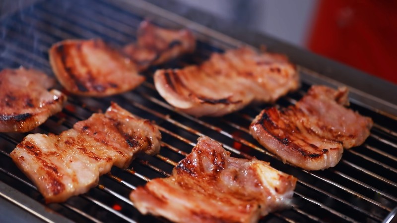 Đi chợ chọn 4 phần thịt lợn bổ dưỡng quý như sâm cho bữa ăn - Ảnh 2.
